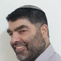 גיל יוגב מטמיע מערכת פריוריטי גיל יוגב מיישם ומטמיע בכיר של מערכות פריוריטי